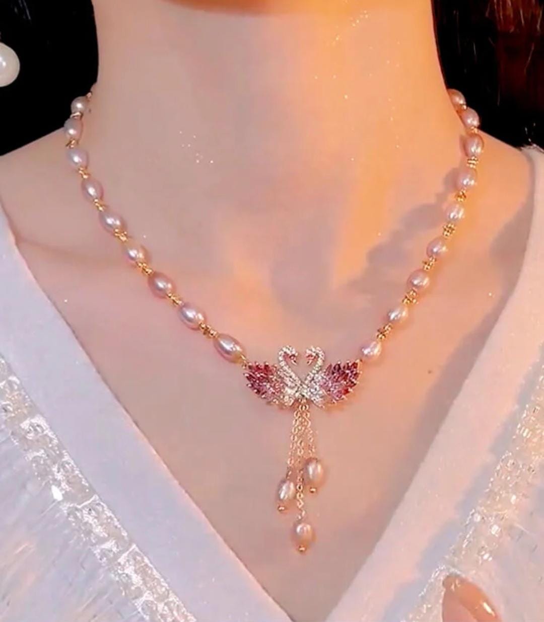 Combo Milán Elegancia Suprema - Collar y Par de Aretes - Colección Europa